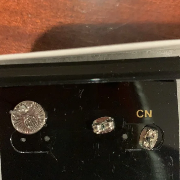 NWT House of Harlow 1960 Pierce Studs Starburst earrings. - Picture 4 of 5